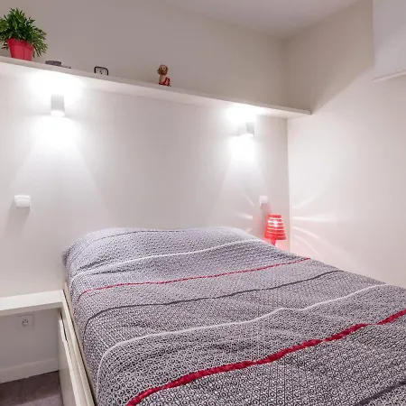 Moderne Avec Parking Couvert A 10 Min Du Centre, Balcon Sud/est, Non-fumeur, Animaux Acceptes - Fr-1-694-191 Apartman